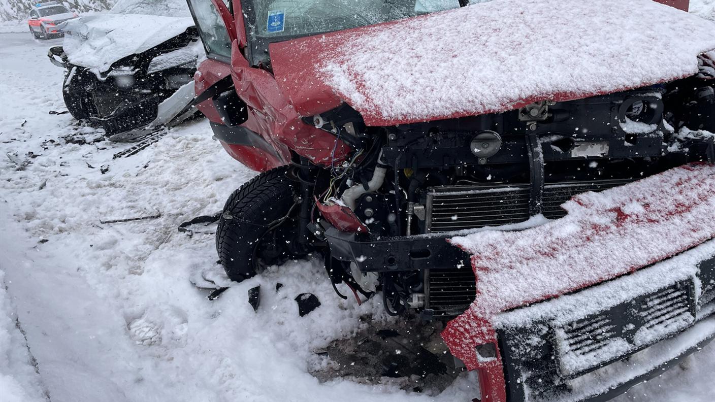 Le immagini delle auto incidentate