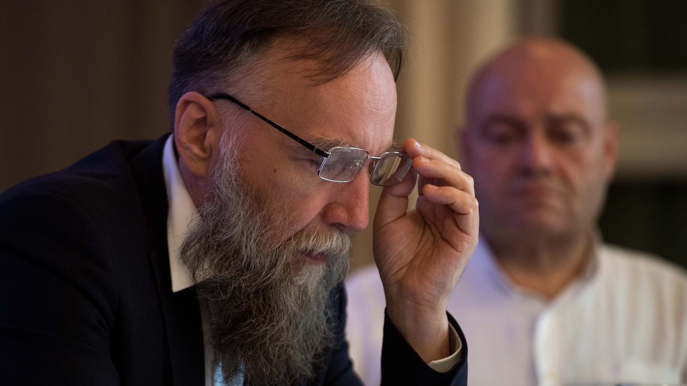 Aleksandr Dugin durante la conferenza tenuta a Lugano martedì