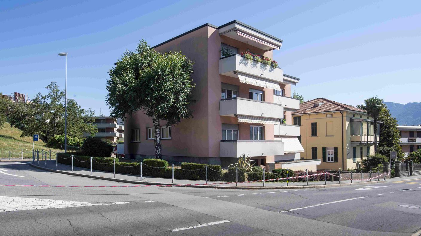 Il palazzo di Via Camara a Breganzona dove si sono scatenati due roghi in 48 ore