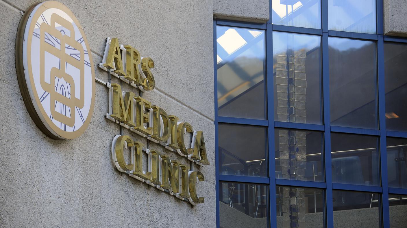 Il medico tornerà in sala operatoria da lunedì