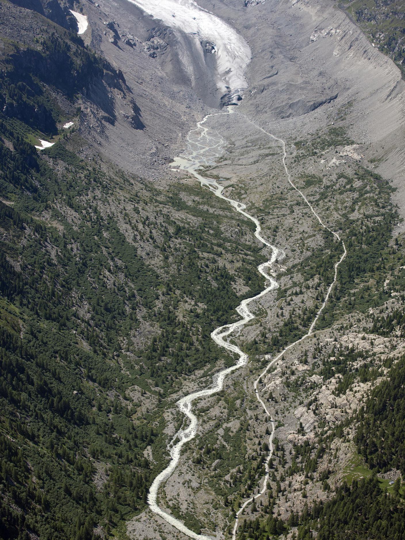 Negli ultimi 20 anni il ghiacciaio del Morteratsch si è ritirato - ogni anno- di 44 metri