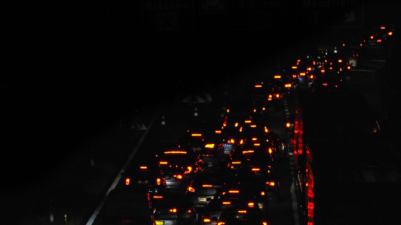 Nessun ferito ma gravi disagi al traffico
