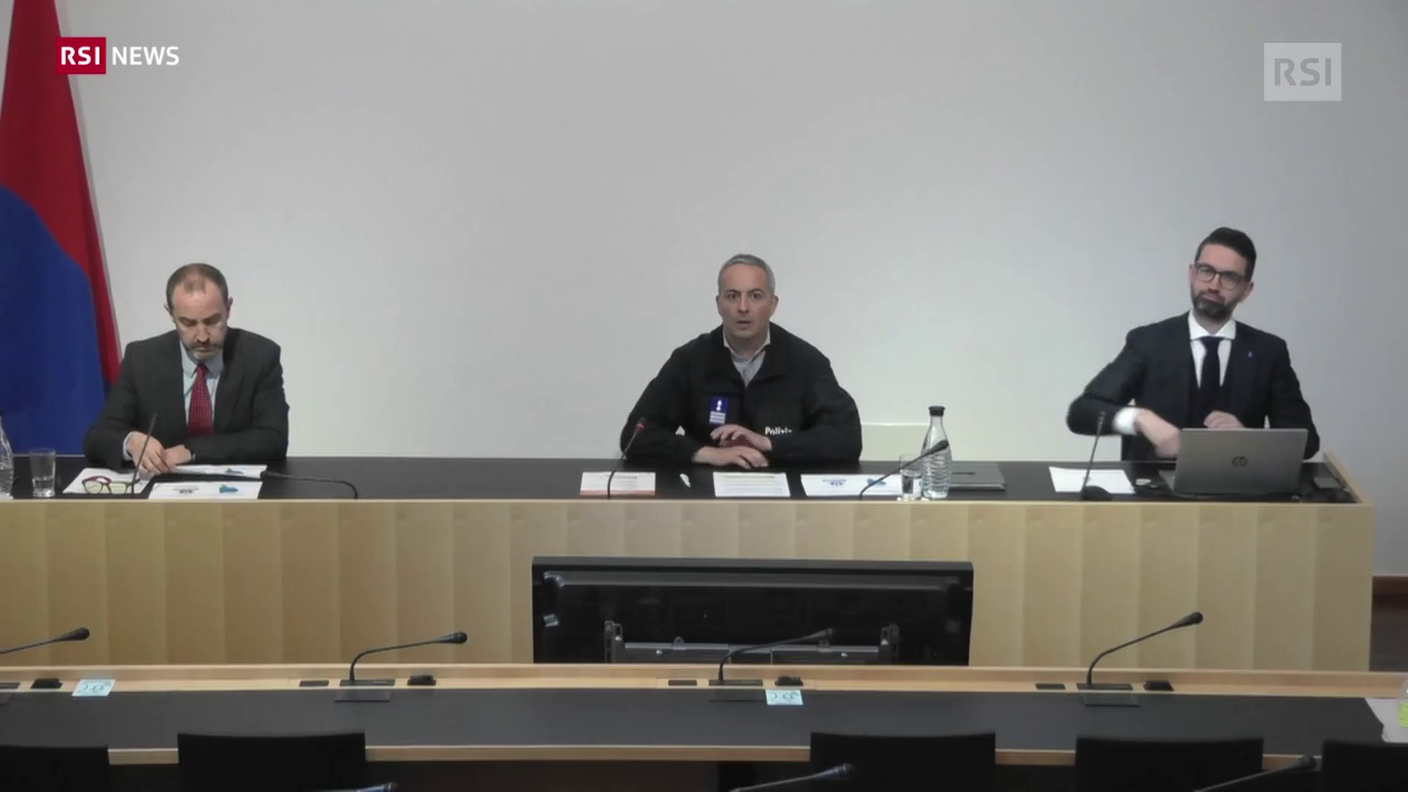 Matteo Cocchi: "Restate a casa"