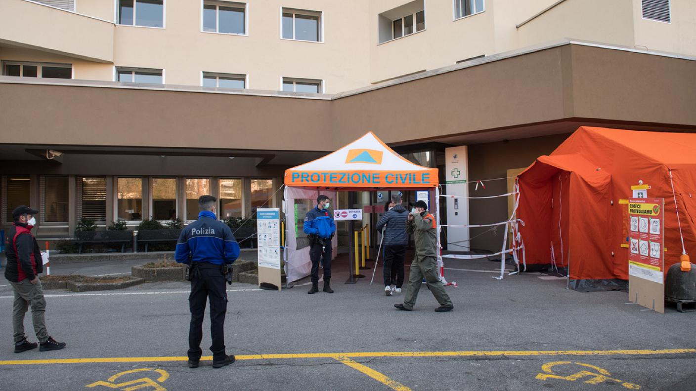 L'ingresso della Clinica Luganese Moncucco, ospedale Covid-19