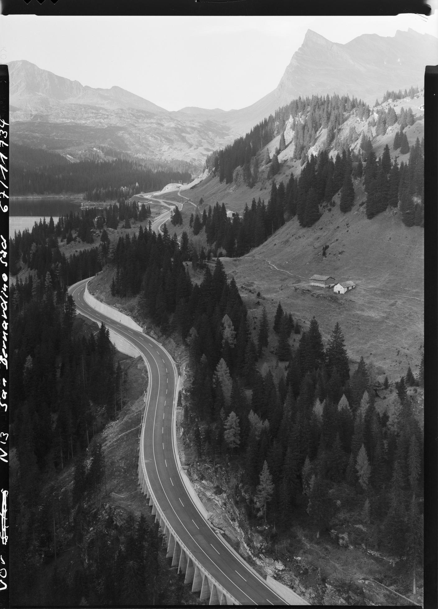 2_Nationalstrasse A13_Lago d'Isola.jpg