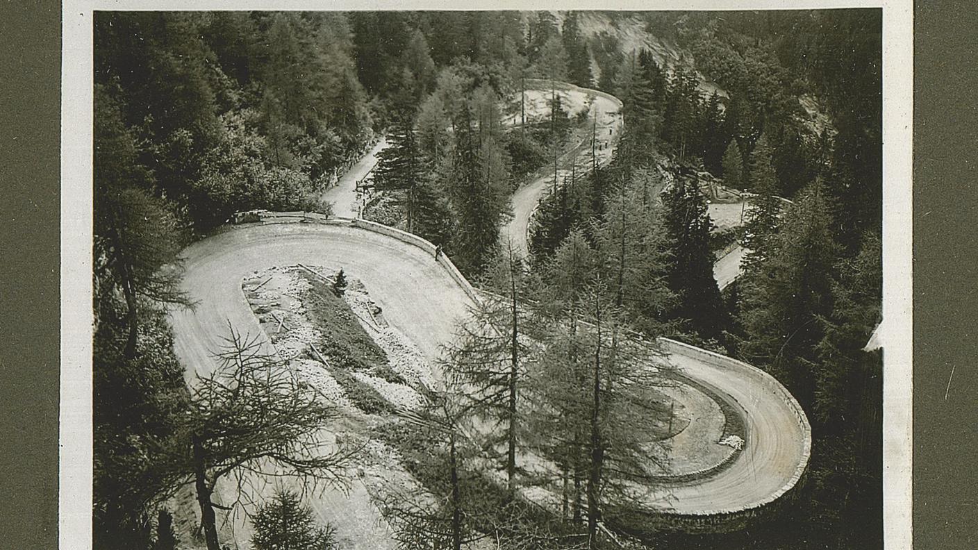 1_Maloja-Kehren_Bundi.jpg