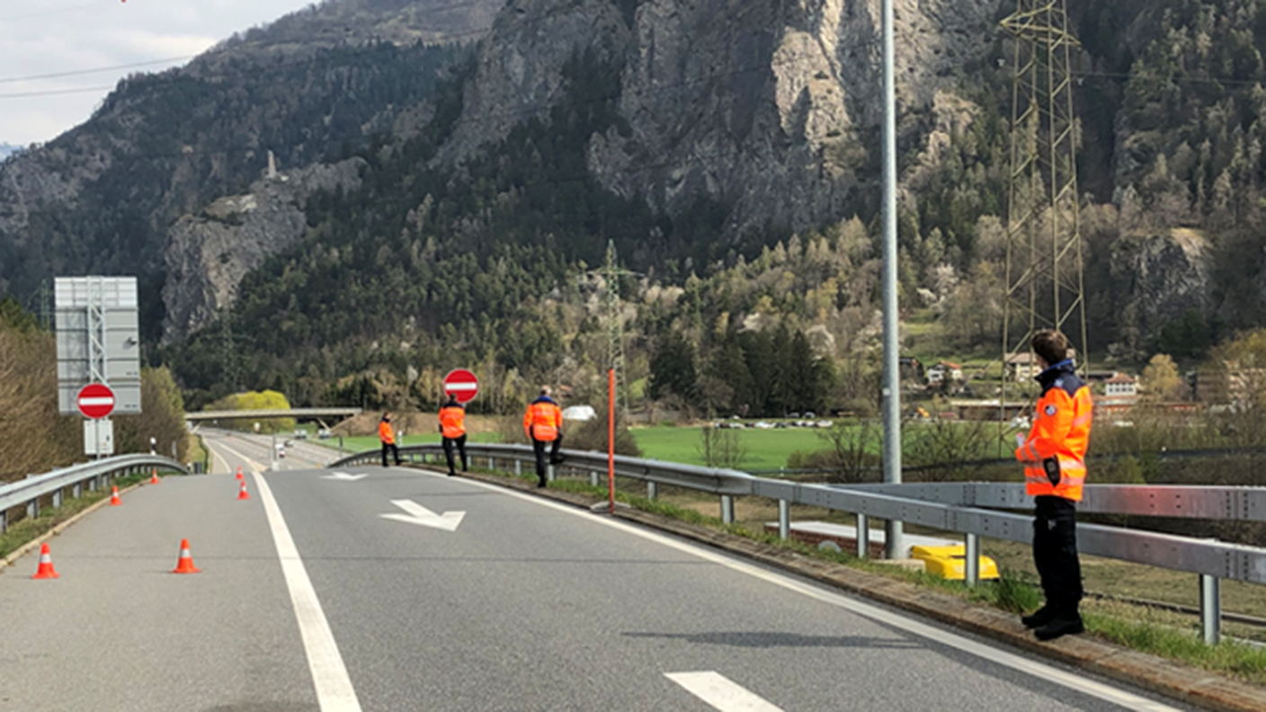 Controlli della polizia cantonale sull'A13