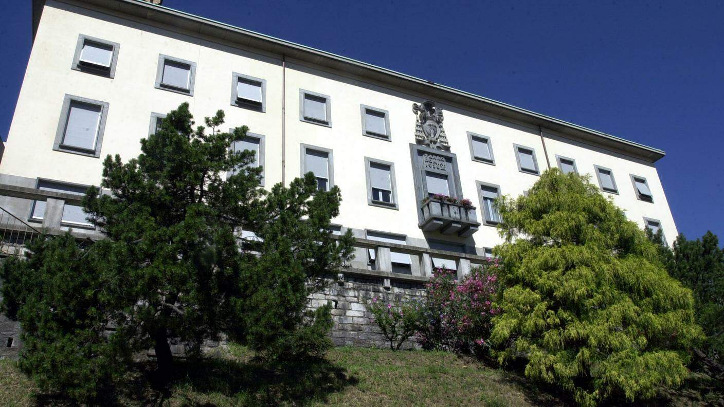 Il palazzo sede della Curia a Lugano