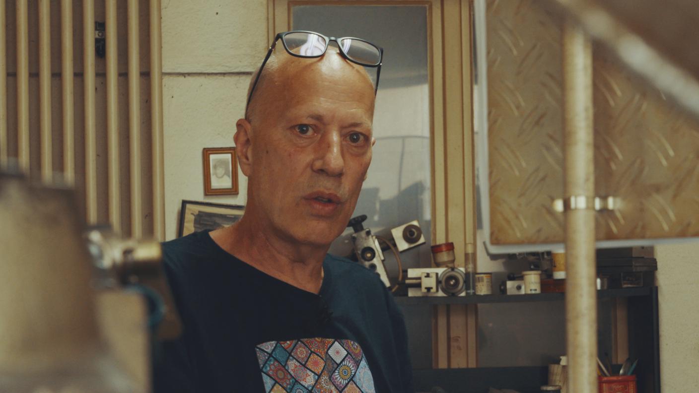 BESOMI 01.jpg