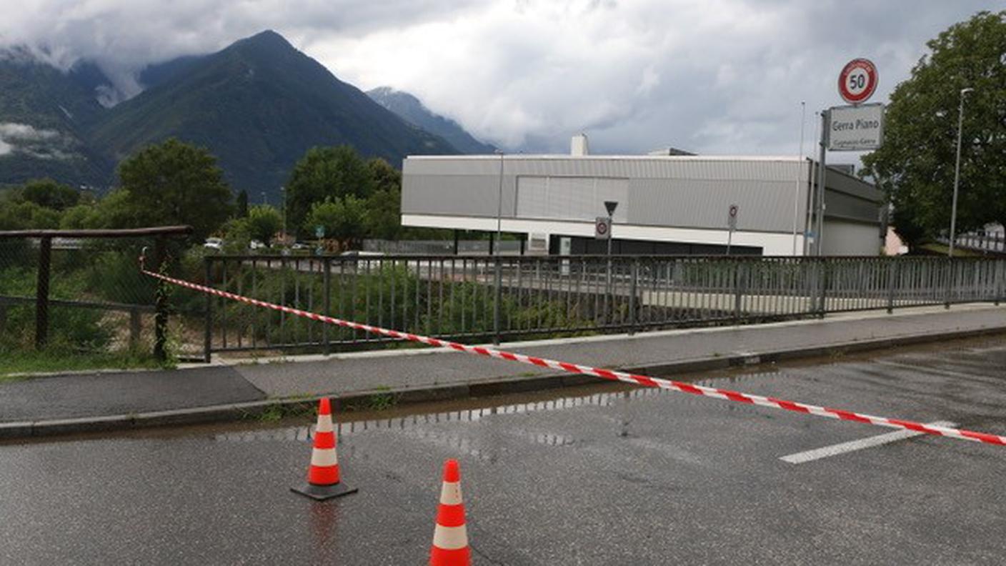 Chiuso il ponte che collega Cugnasco e Gerra garantendo l'accesso ad Agarone da est