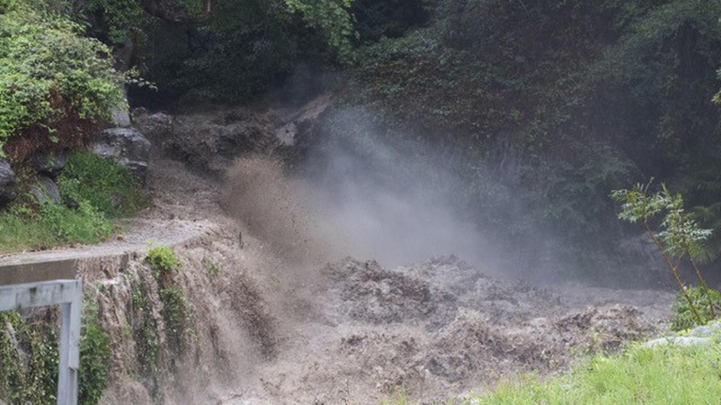 Il riale Riavena in piena 