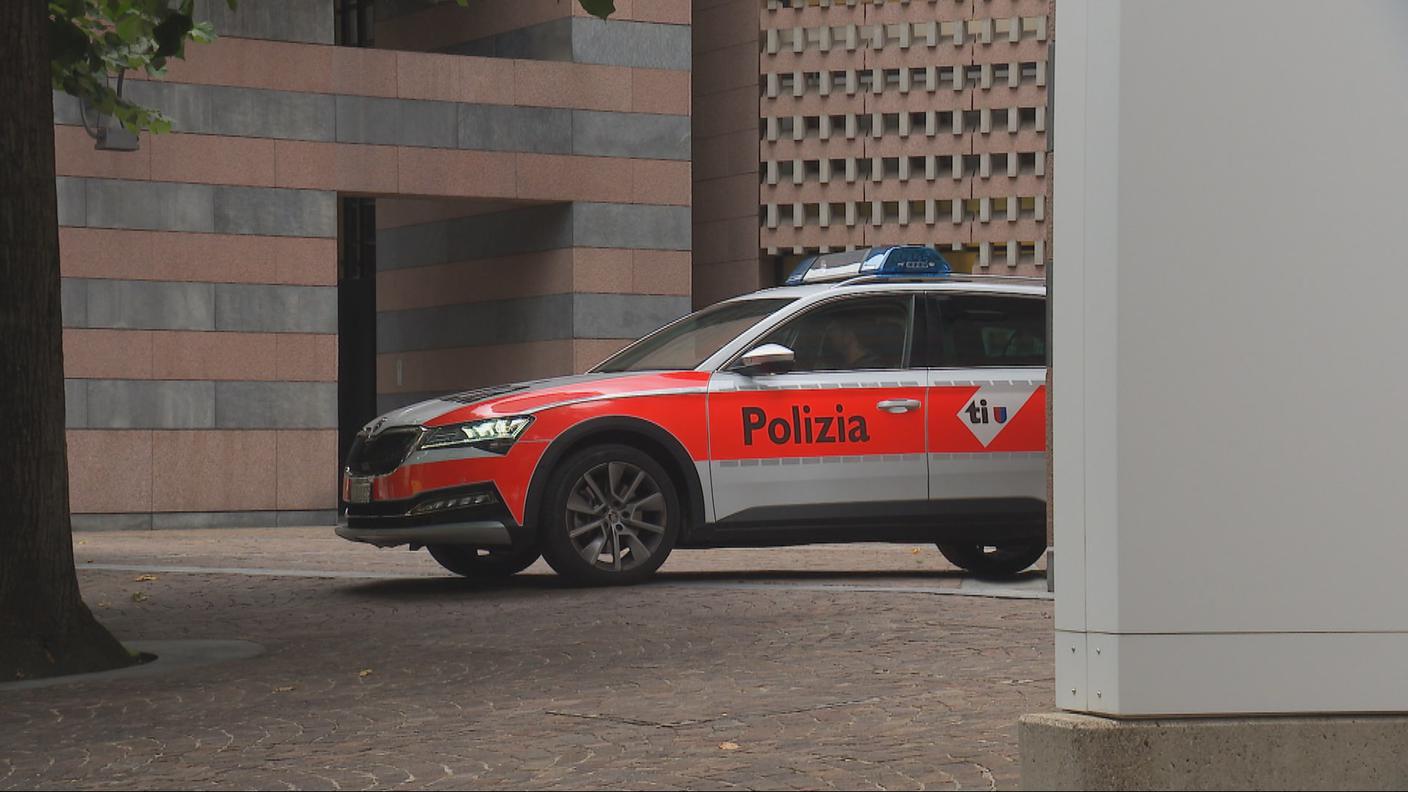 QU BANCA POLIZIA LUGANO_4237.jpg