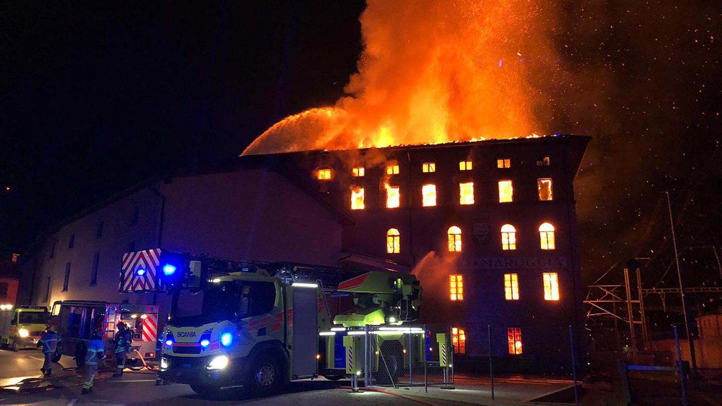 Il mulino di Maroggia in fiamme