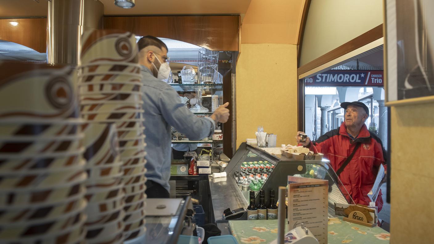 Nuove restrizioni per i locali pubblici