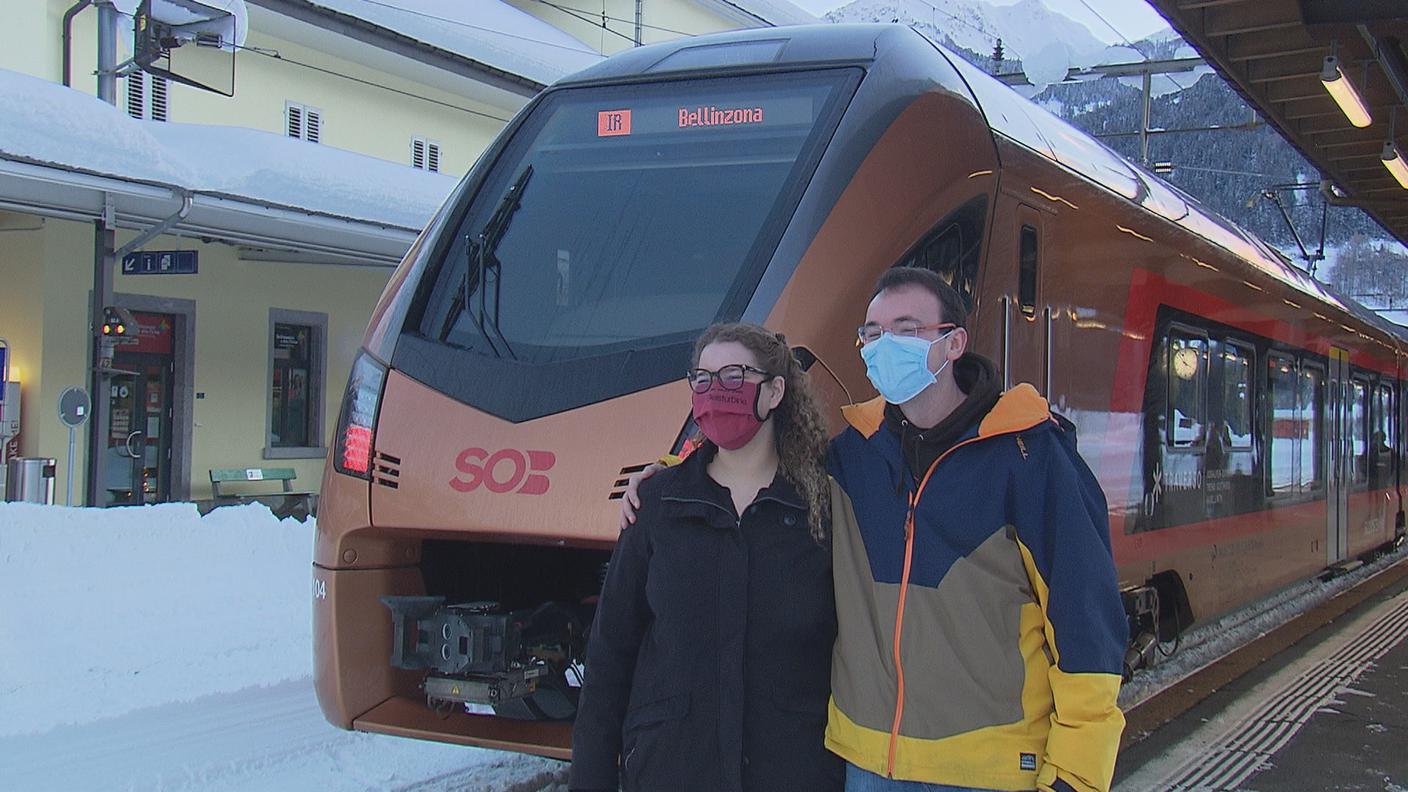 Foto ricordo di un momento storico: il primo Voralpen Express Traverso ad Airolo