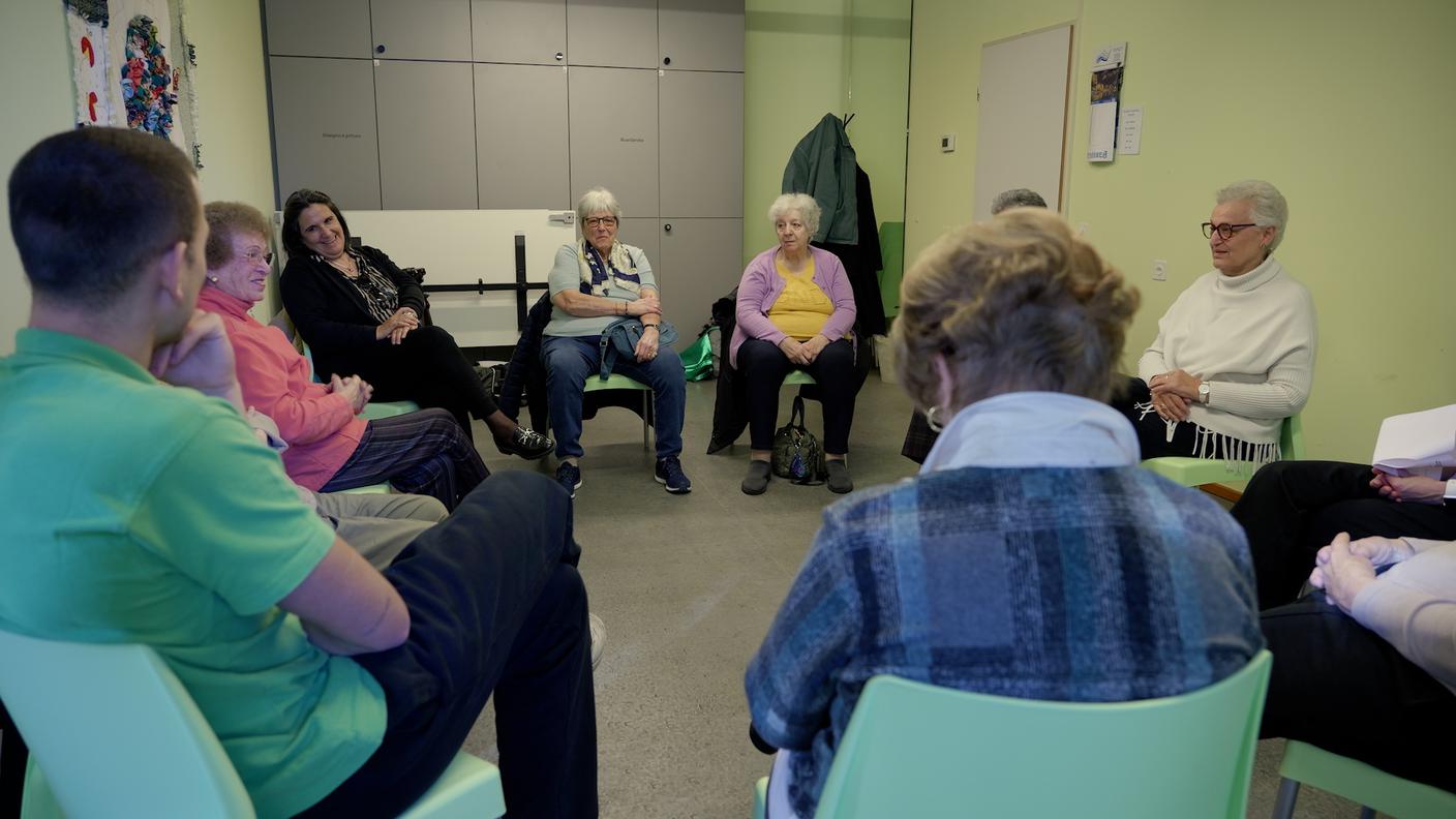 Un momento del Caffé narrativo organizzato nella sede luganese dell'ATTE