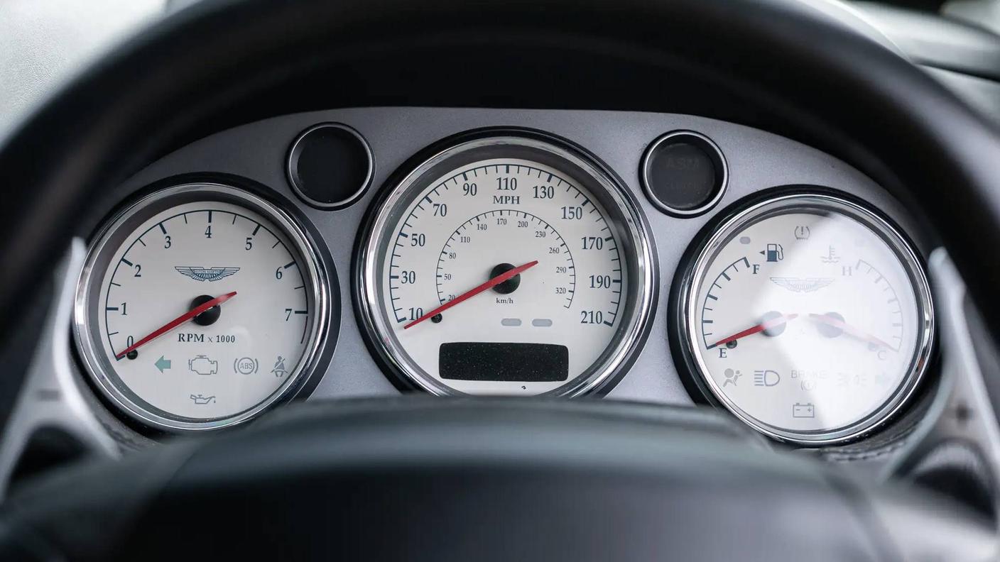 L’indagine riguarderebbe oltre 150 vetture, e malversazioni stimabili attualmente tra i quattro e i cinque milioni di franchi.