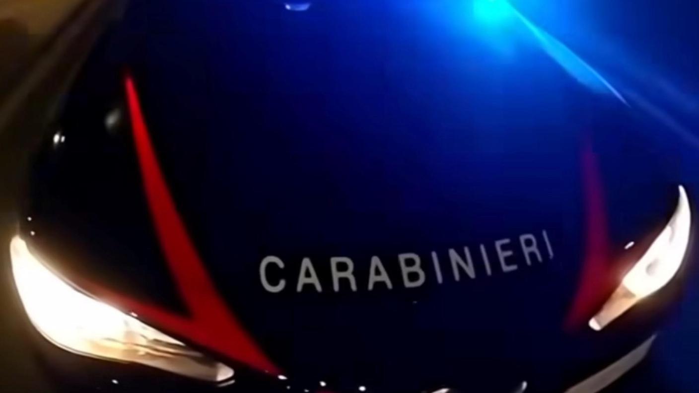 Ai carabinieri di Luino e agli inquirenti spetterà il compito di capire le motivazioni del gesto