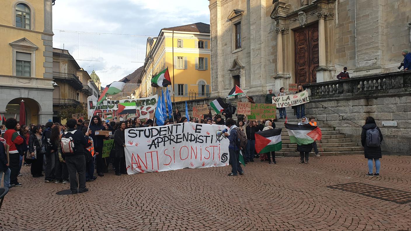 Il corteo pro Palestina a Bellinzona