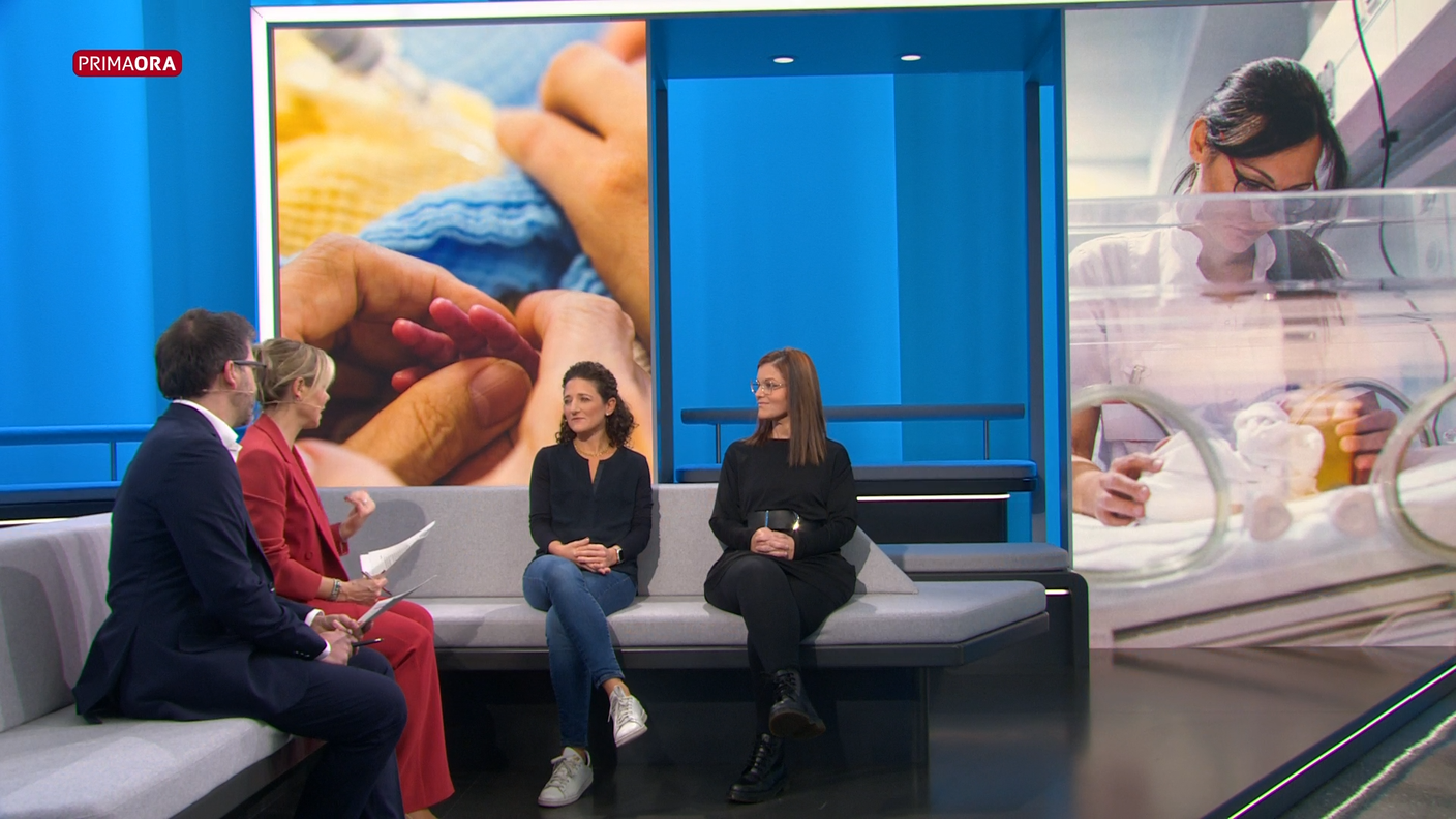 Ospiti di Prima Ora, al centro da sinistra, la dottoressa Monica Ragazzi e la mamma Marzia Martina