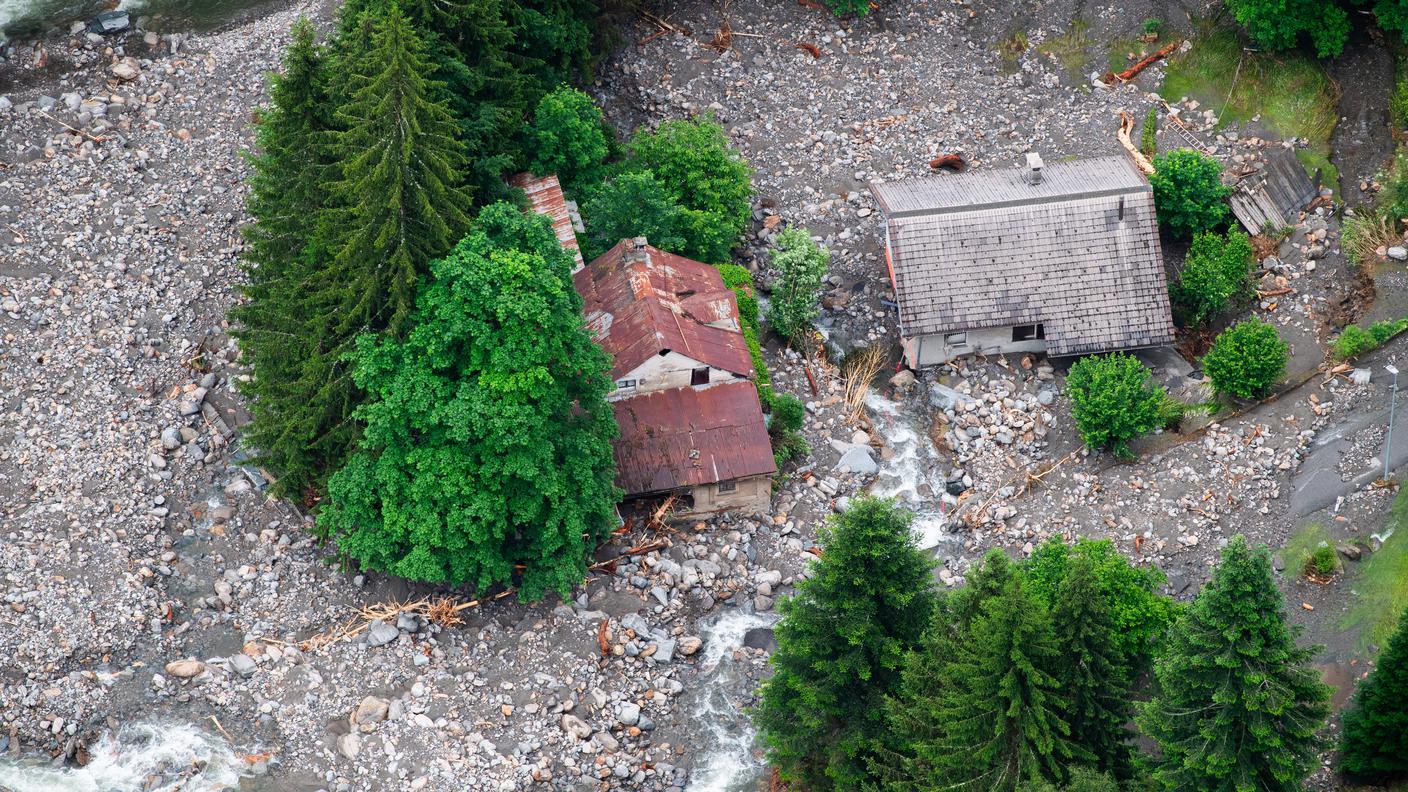 Maltempo in Valle Maggia: alcune abitazioni distrutte a Mogno
