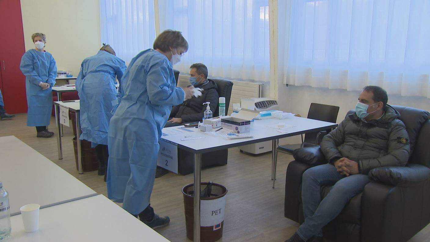 Il centro per i test e i vaccini per il Moesano allestito a Cama presso il servizio Spitex
