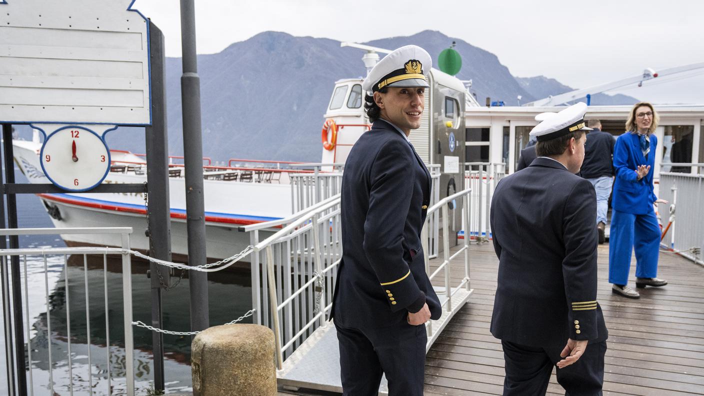 I sorrisi dopo la presentazione del nuovo contratto collettivo