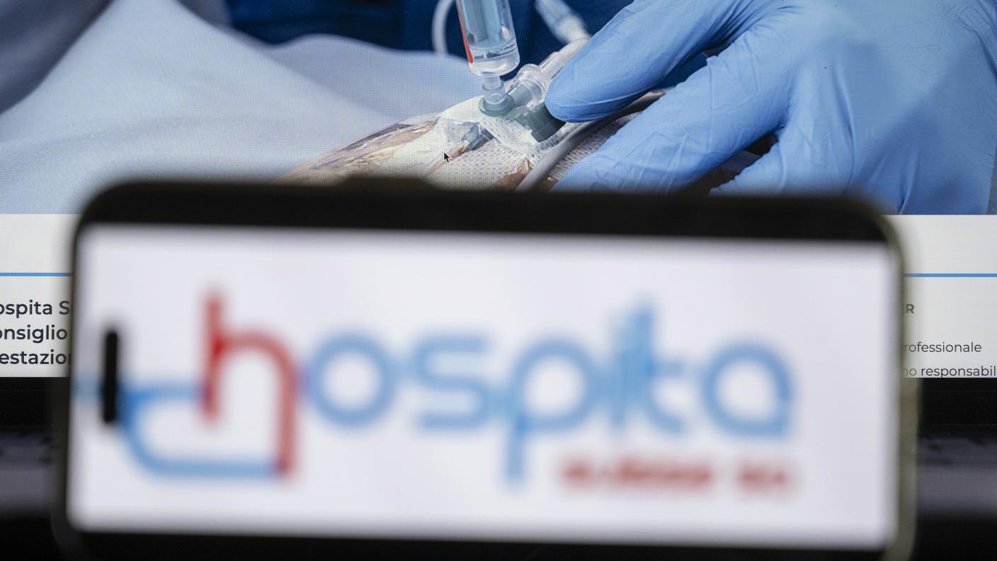 Un dettaglio del logo della ditta HospitaSuisse