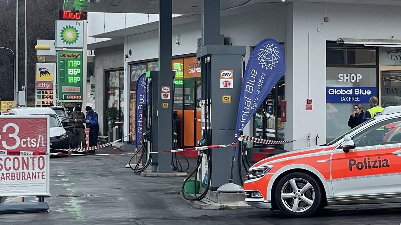 Il distributore di benzina in Via San Gottardo a Cadenazzo preso di mira nel mese di dicembre