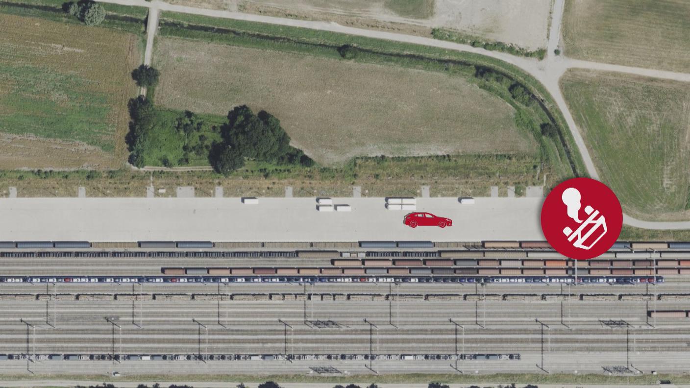 Nella corsa clandestina un'auto riuscì a fermarsi, le altre due no. Una precipitò sul ponte sottostante, l’altra nel riale