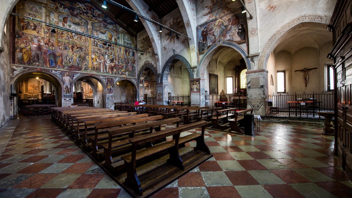 La pala tornerà ad essere visibile sopra l'altare, oltre la parete con il capolavoro di Luini, al termine dei lavori di restauro dell'interno della chiesa