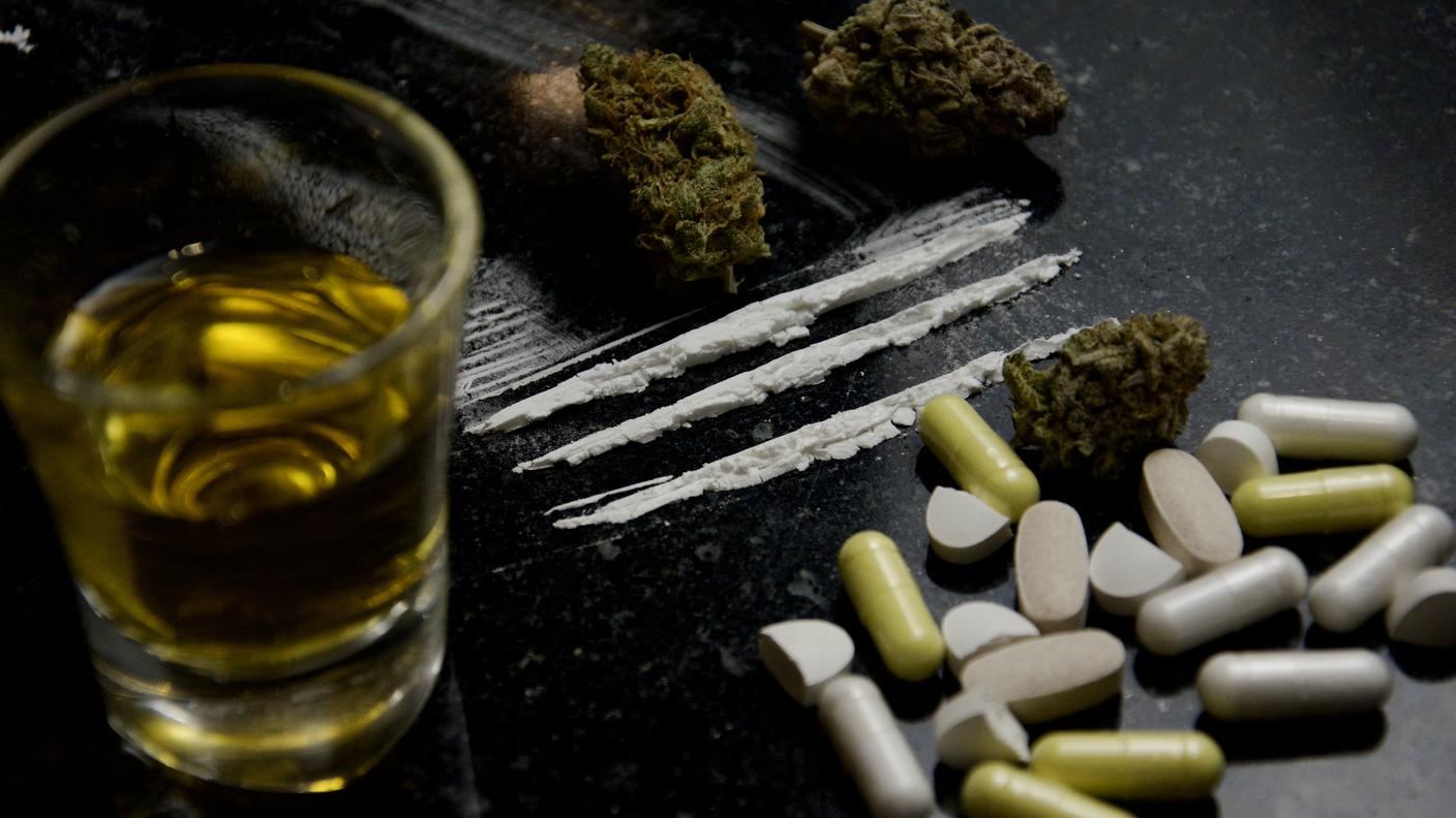 Diversi tipi di droga (foto generica)