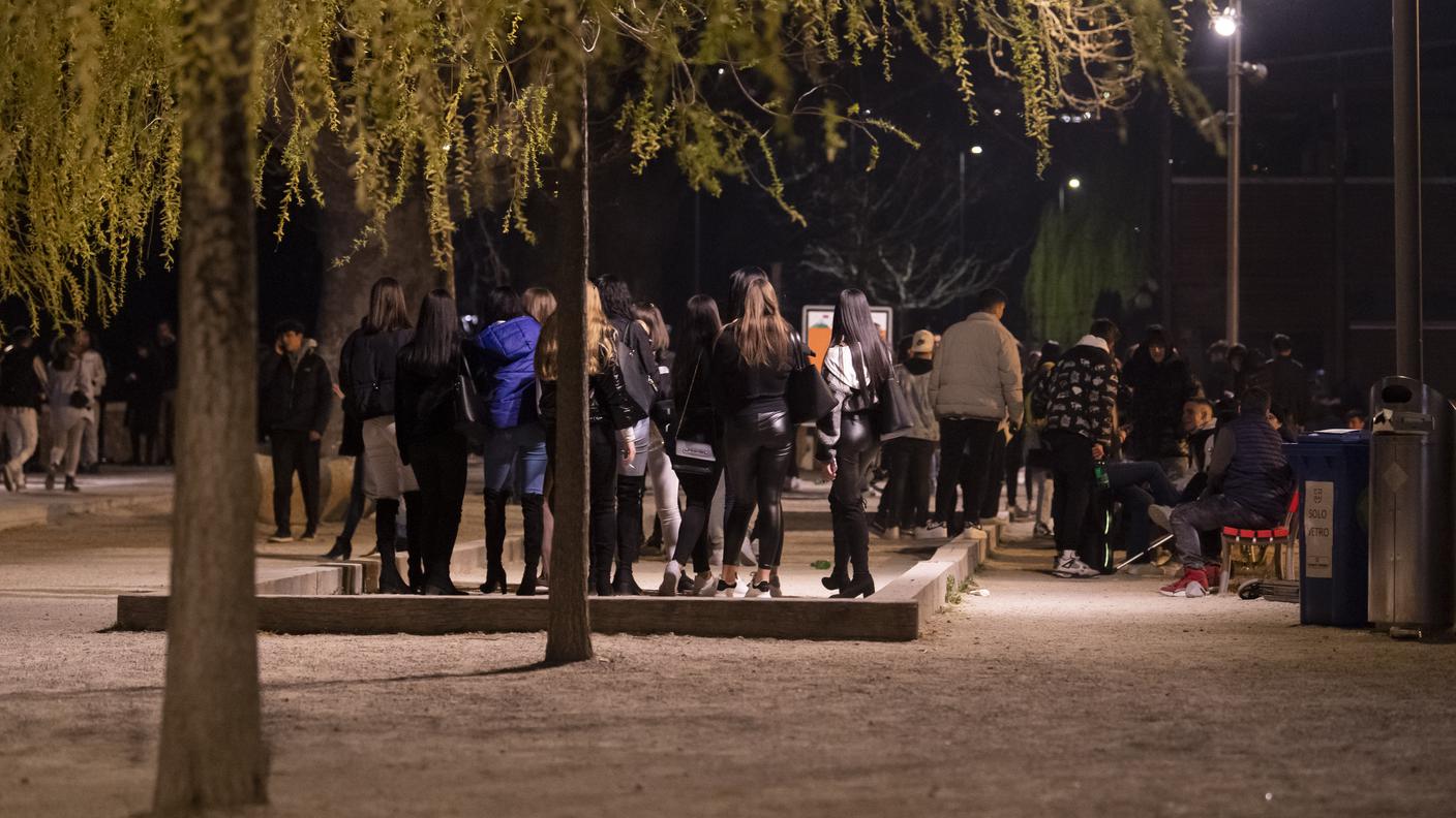 Assembramenti sempre più frequenti