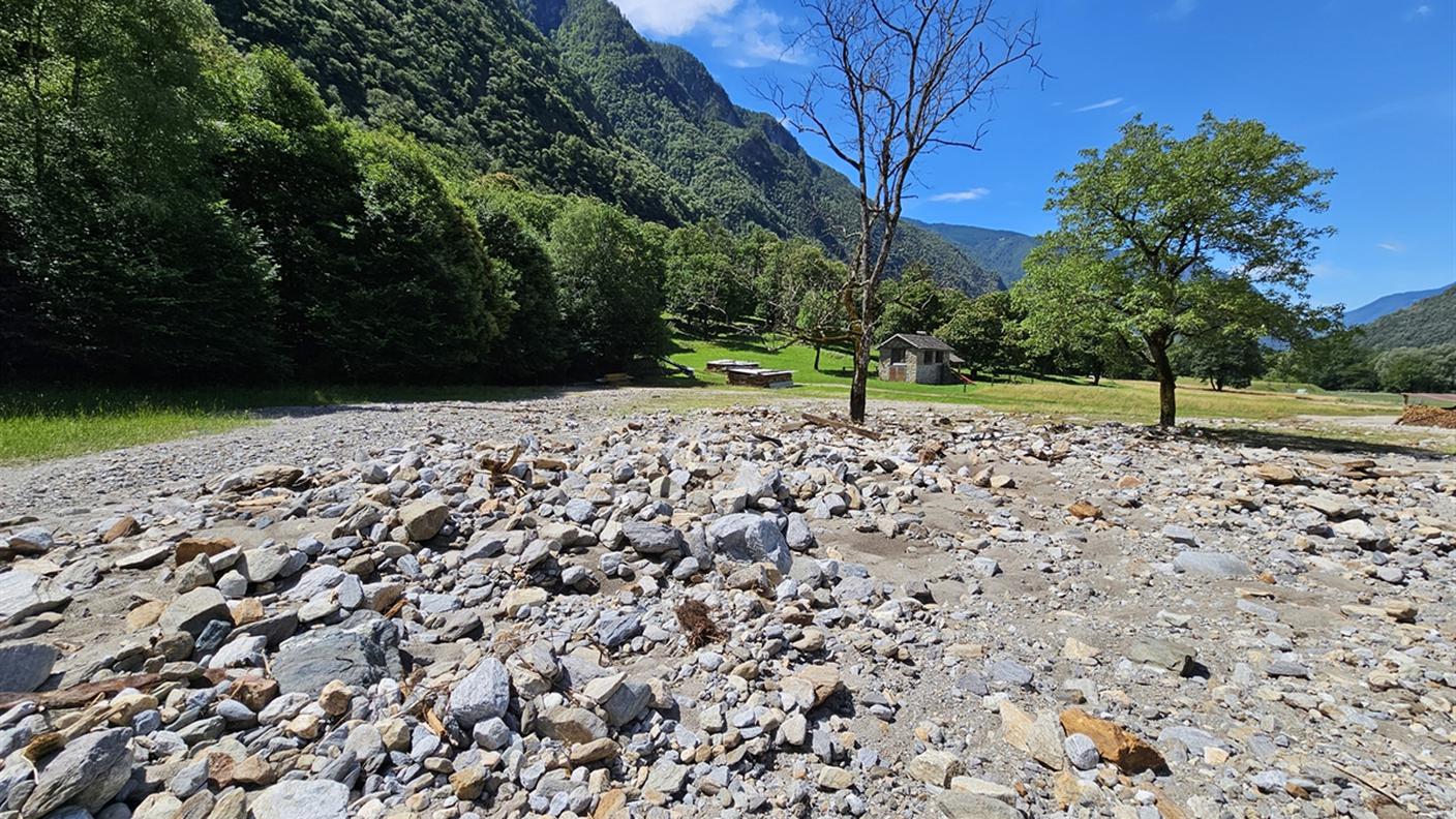 Un terreno a Grono stravolto dall'alluvione