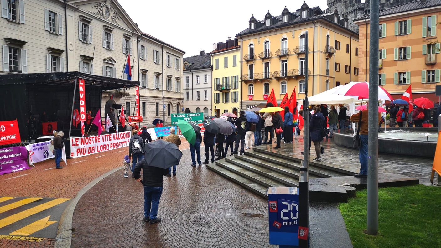 La manifestazione in Piazza Governo a Bellinzona