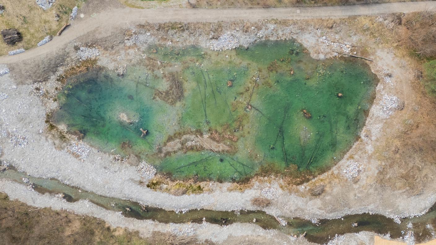 Il materiale scavato per realizzare gli stagni è stato restituito alla Moesa