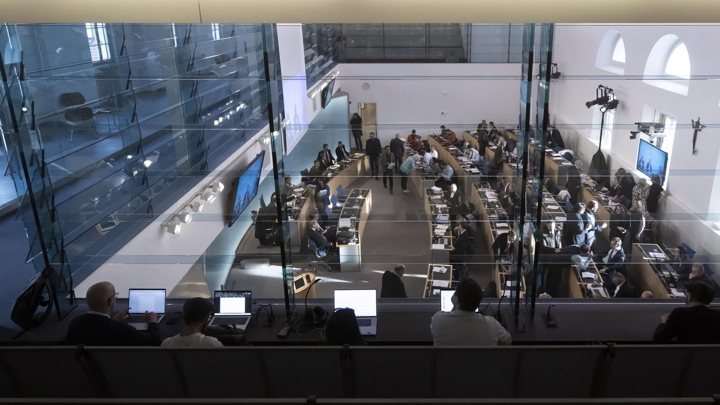 Fronti opposti sulla proposta di discutere del tema già in questa sessione