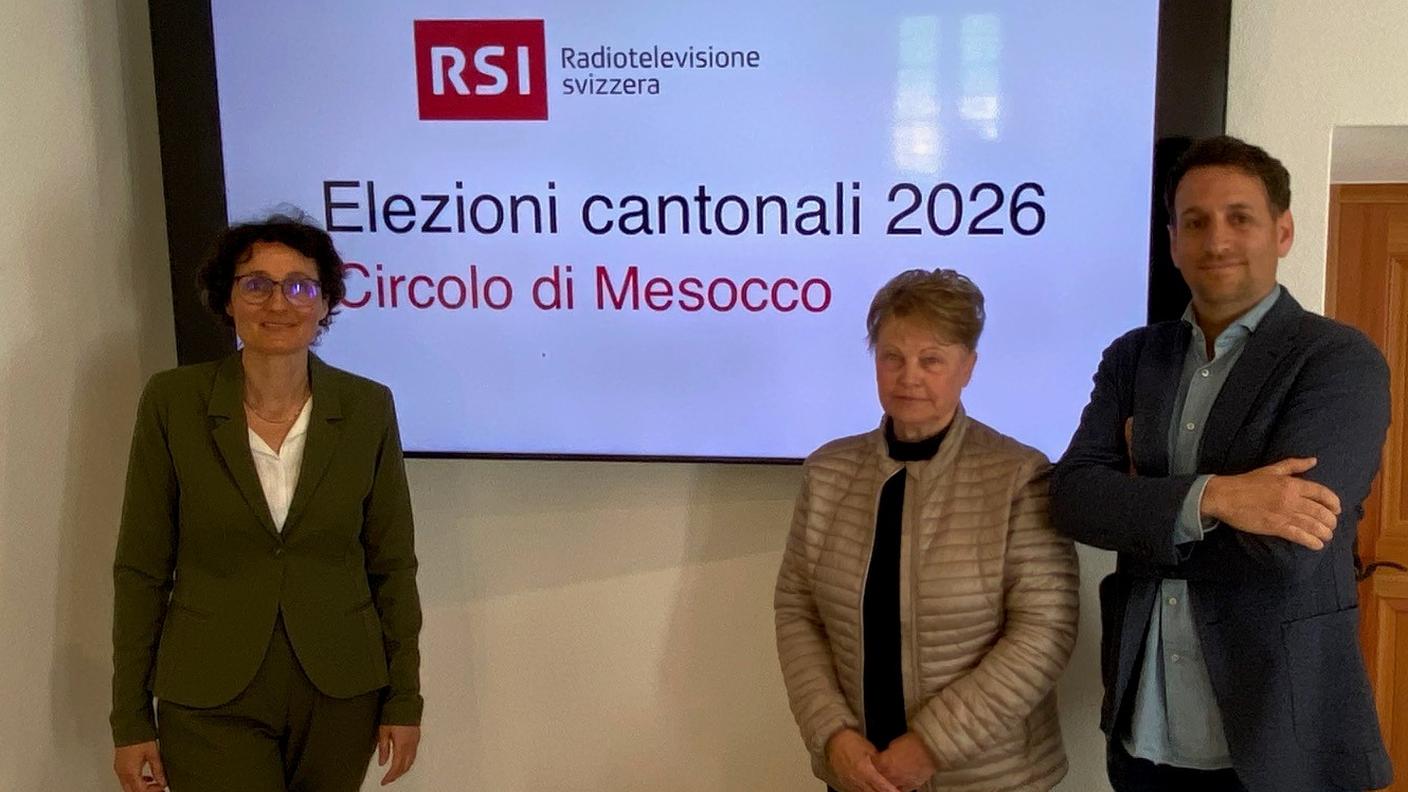 I partecipanti al dibattito: Miryam Fasani, l'uscente Piera Furger e Mattia Ciocco 