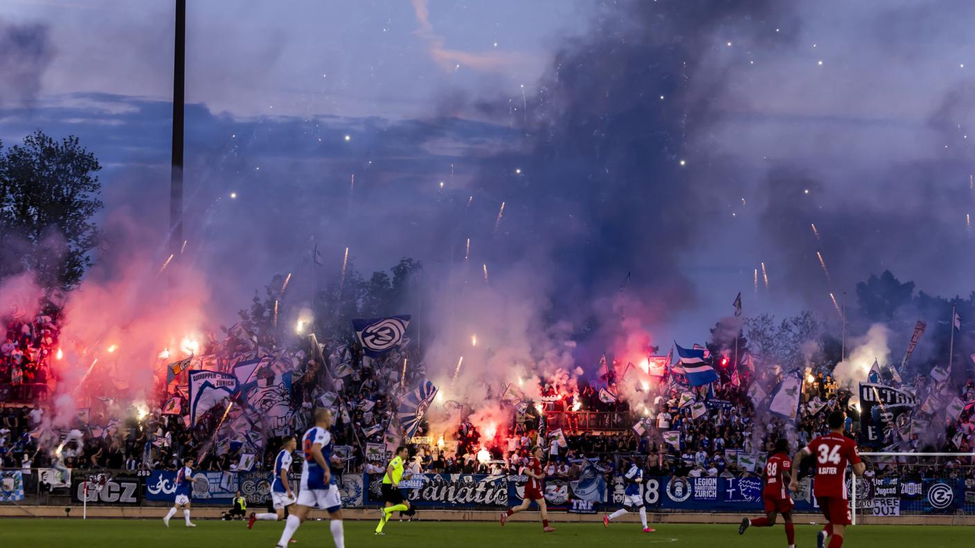 La tifoseria del Grasshopper a Losanna