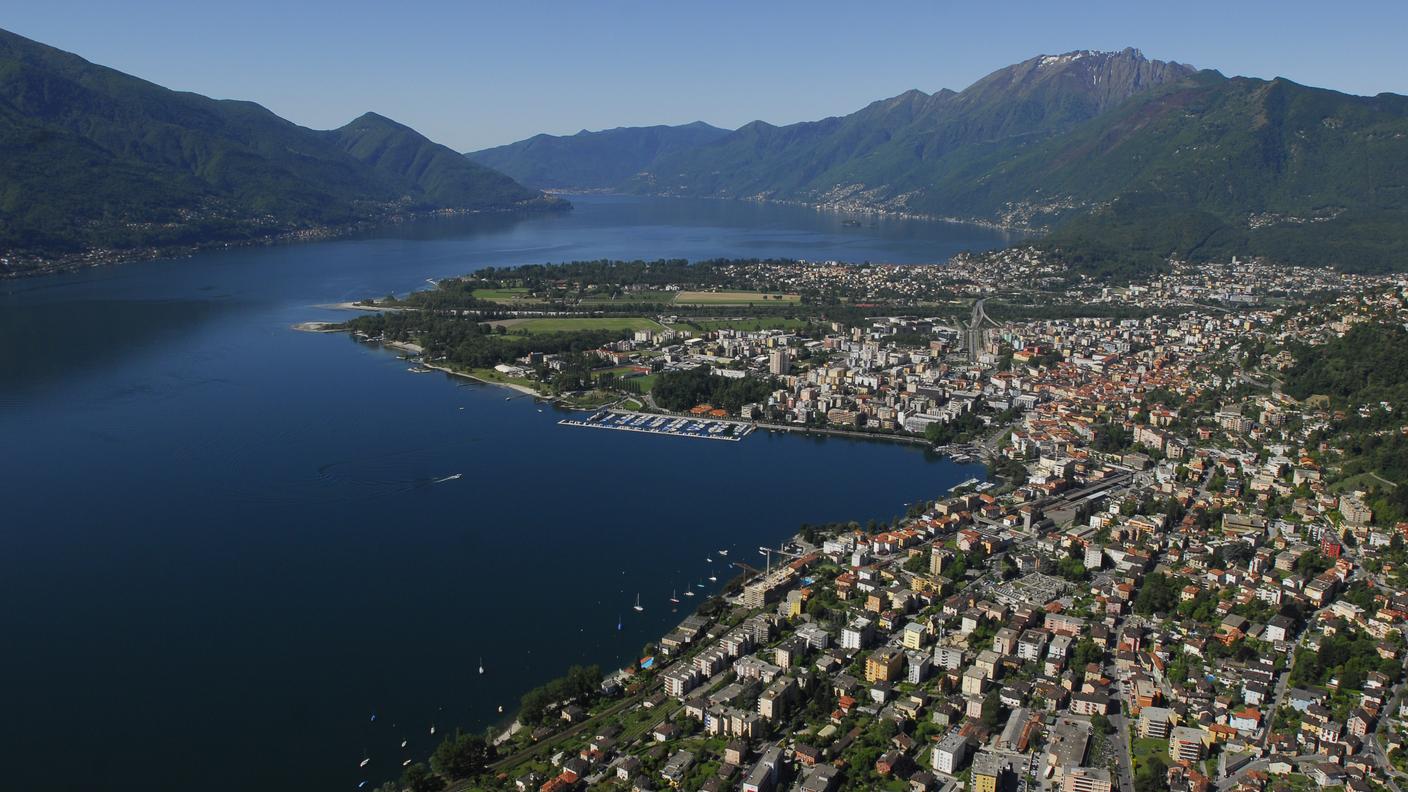Un panorama del Verbano