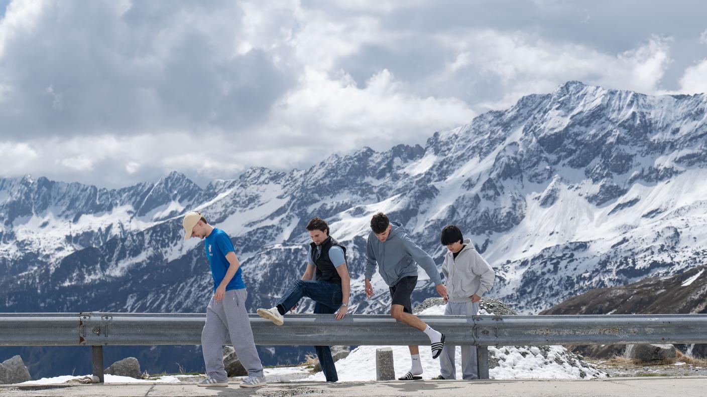Carreggiata finalmente liberata dalla neve