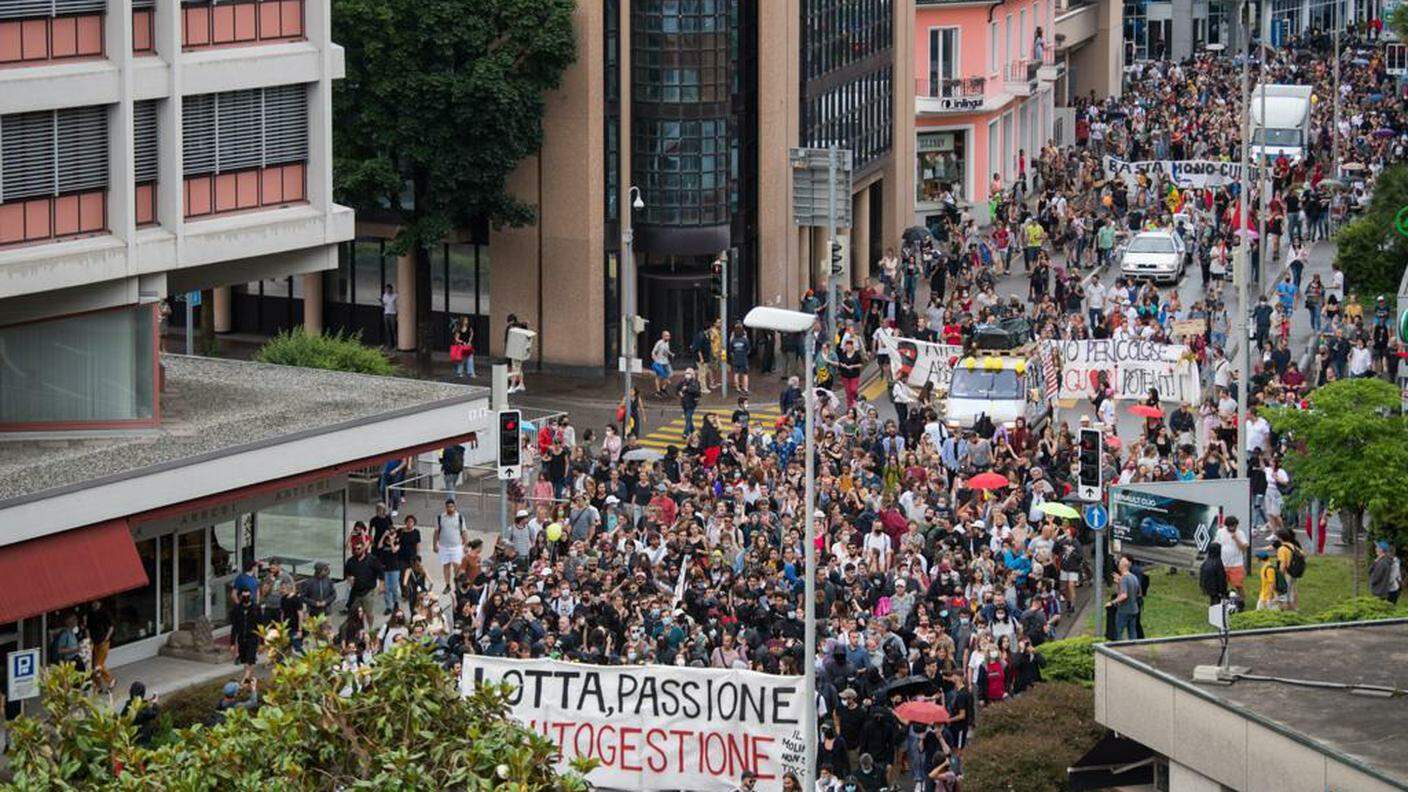 Lugano: manifestazione autogestiti CSOA Il Molino