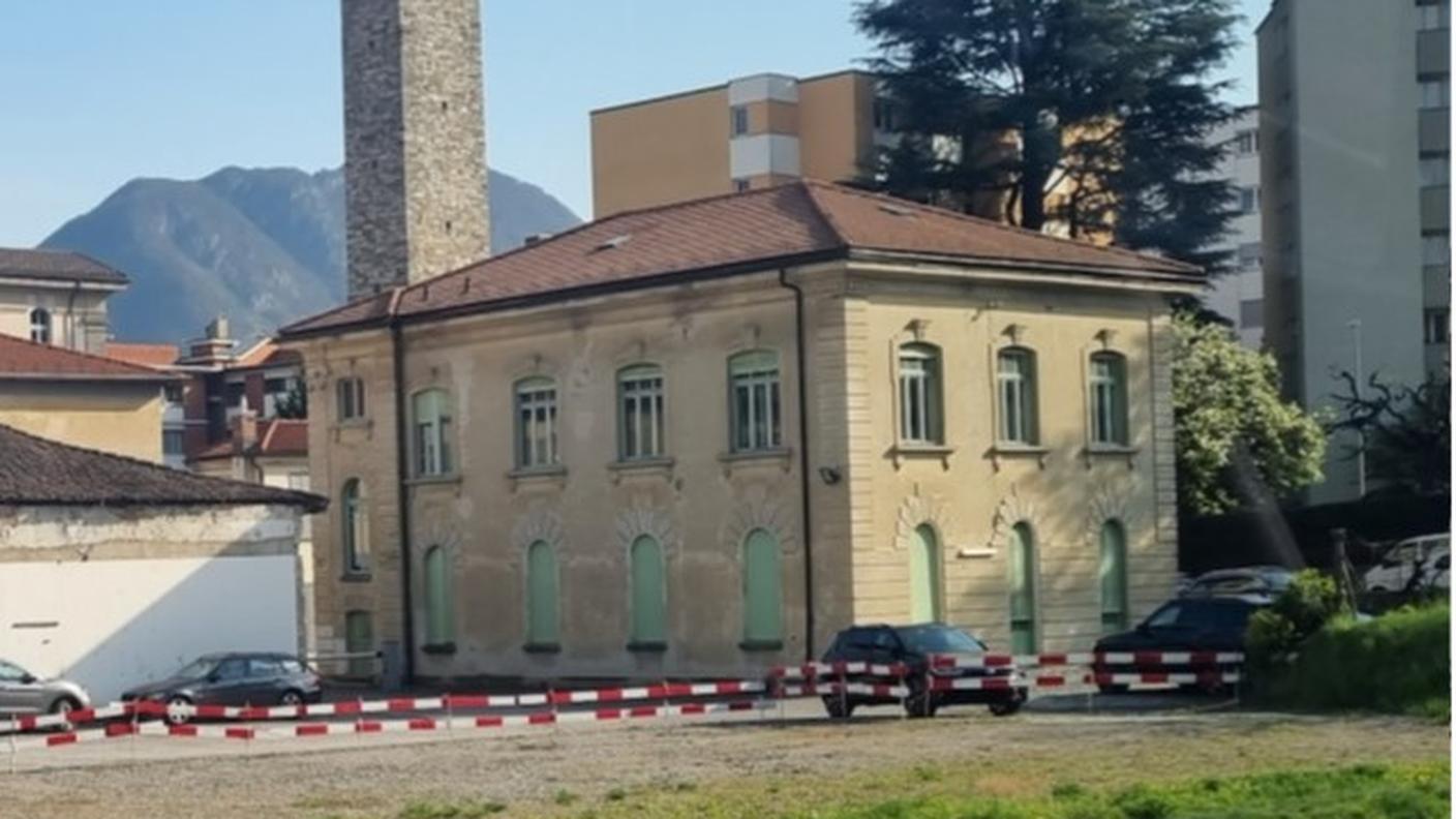La palazzina dell'architetto Paolito Somazzi (1906) che ospitava l'amministrazione della fabbrica del cioccolato a Besso