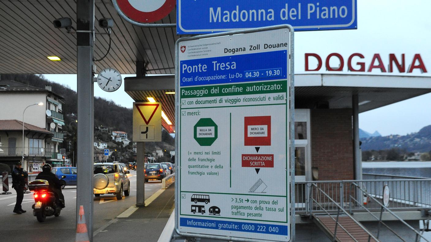 Il fermo è avvenuto al valico di Ponte Tresa
