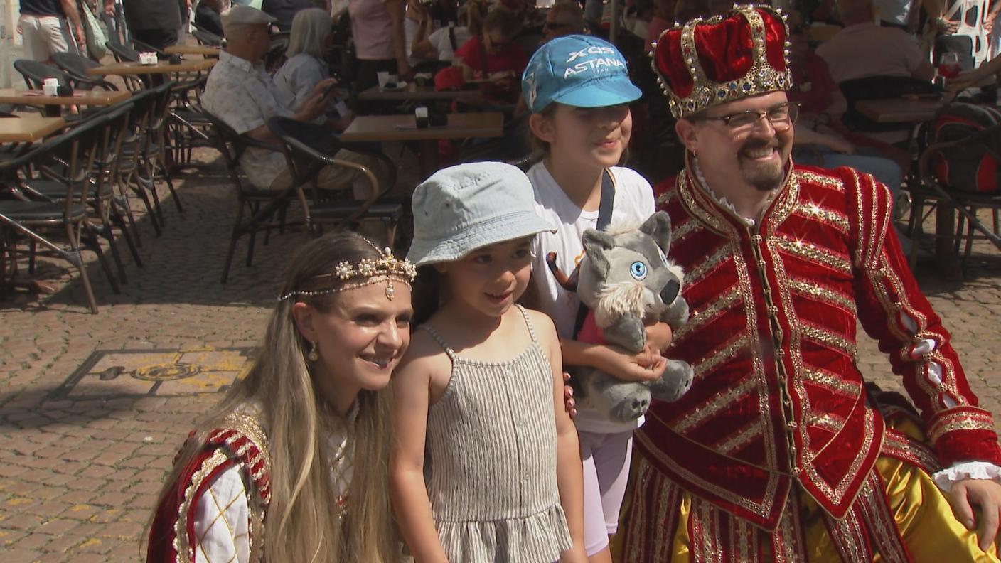 In Piazza Collegiata a Bellinzona anche re e regina del carnevale di Rabadan