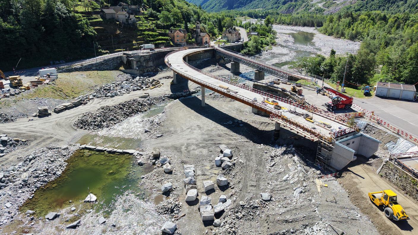 Un'immagine aggiornata del cantiere del nuovo ponte a Visletto