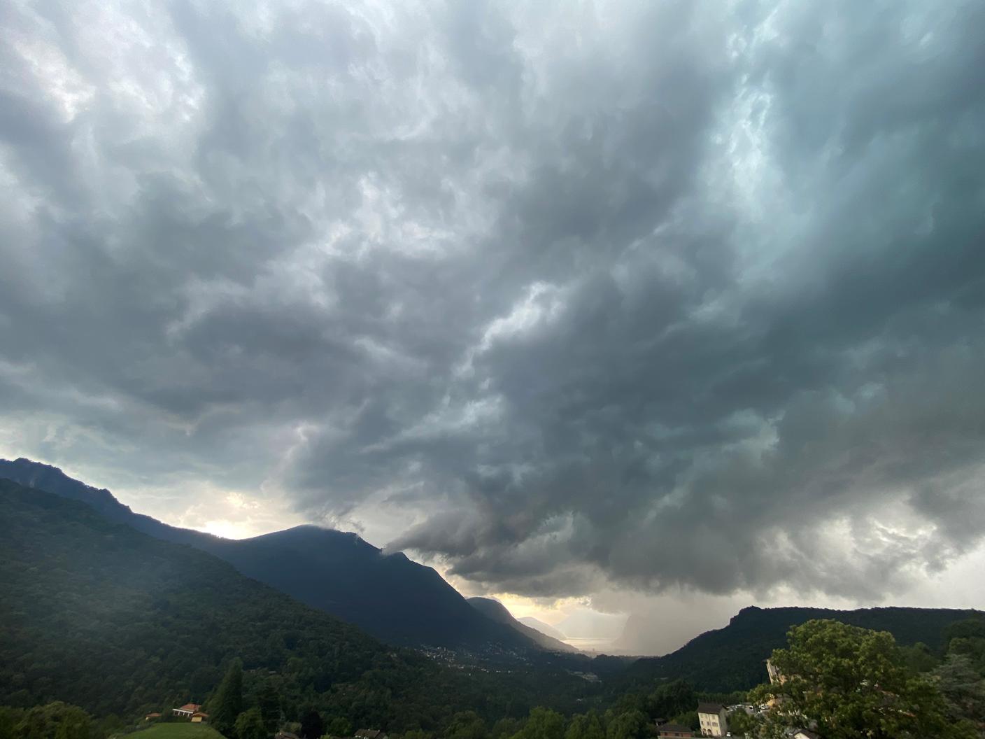 cielo sopra Lugano