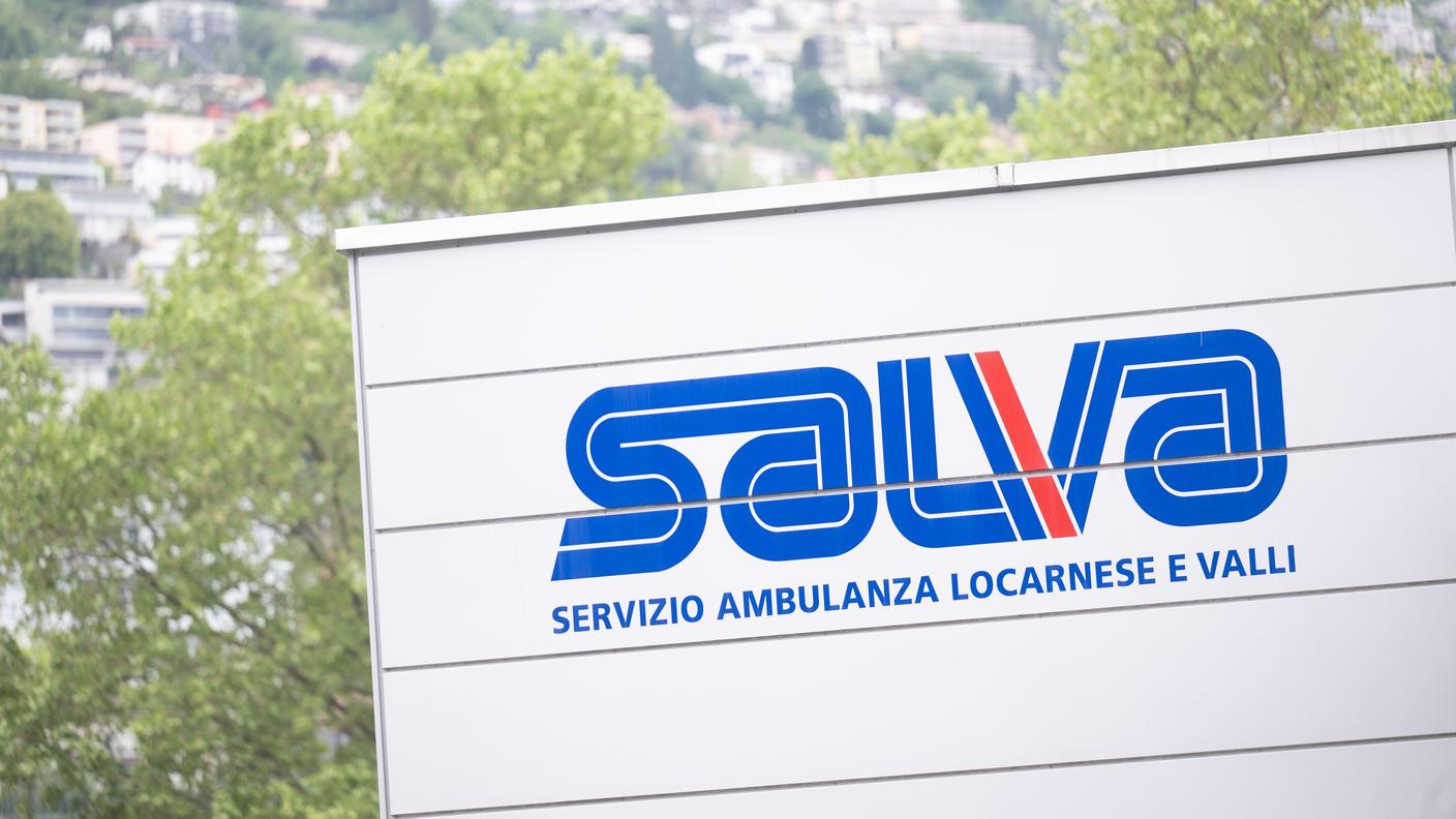 Sul posto sono intervenuti i soccorritori del SALVA, ma - nonostante le manovre di rianimazione - l’uomo è deceduto sul posto.