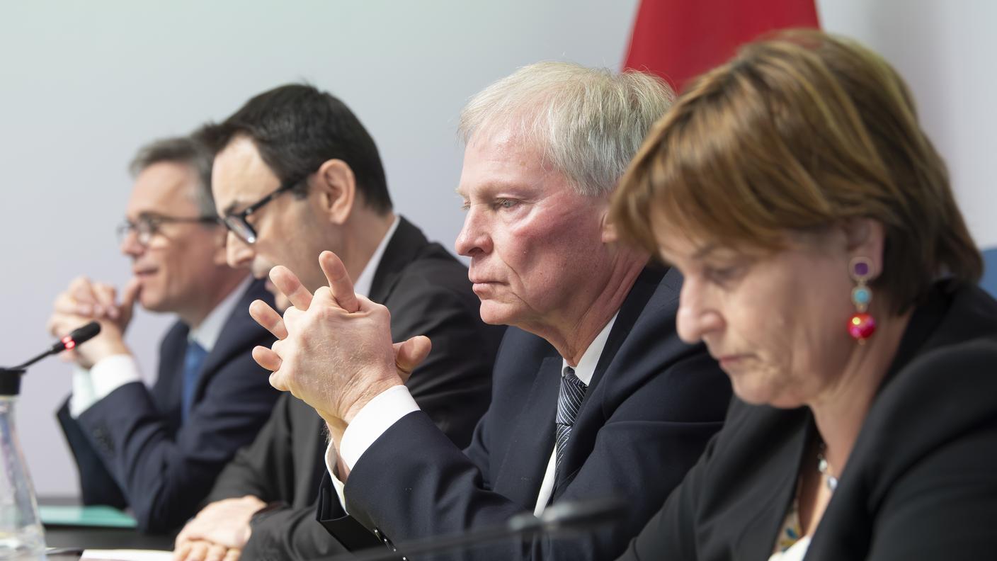 Claudio Zali assieme agli altri membri del Governo