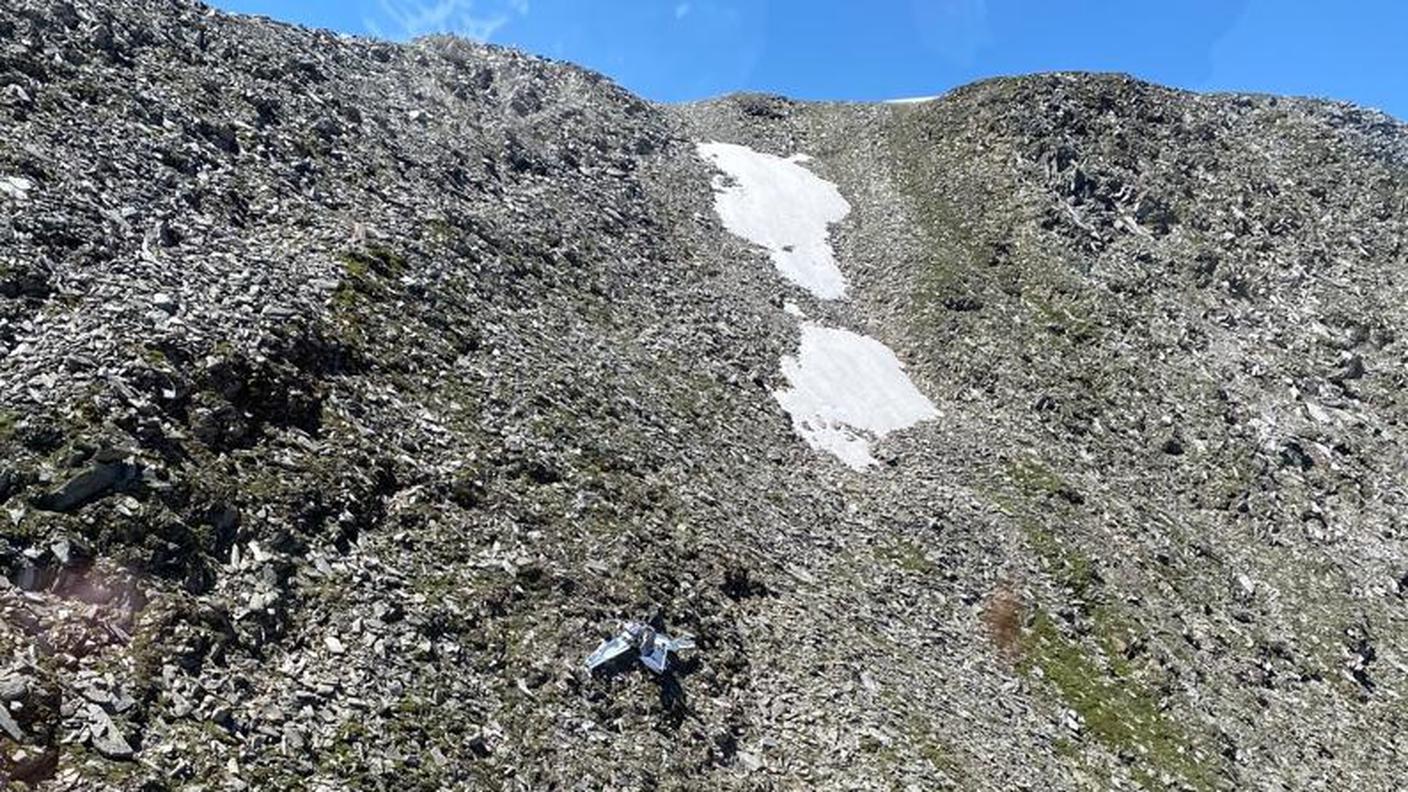 L'apparecchio è stato trovato in territorio urano, vicino alla cresta che segna il confine con il Ticino